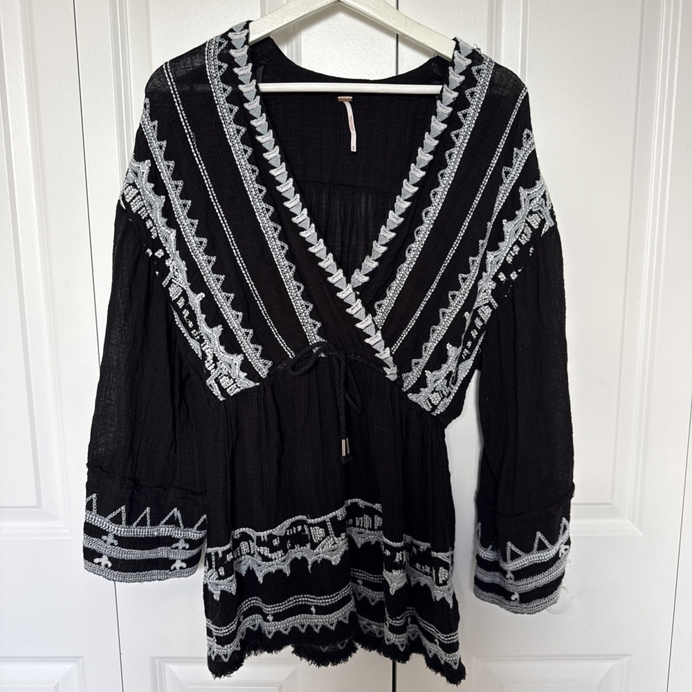 Free People Tunic Top Embroidered Bell Sleeves Size S Boho Festival Hippie Beach